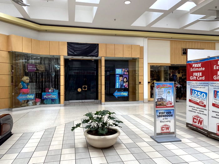 Fashion Square Mall - June 15 2022 Photo